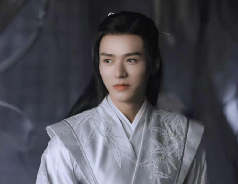 去年的龚俊还查无此人,今年就凭《山河令》,让人磕拉上头|山河令|龚俊