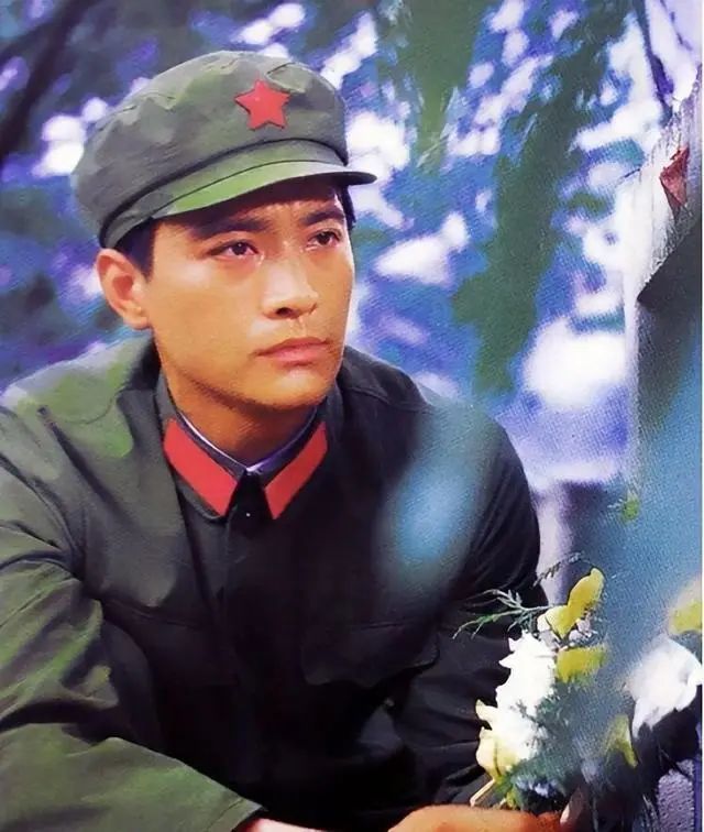 著名演员周里京:28年前妻子不幸遇害,再婚娶小10岁粉丝很幸福|周里京|傅春英|张巍_新浪新闻