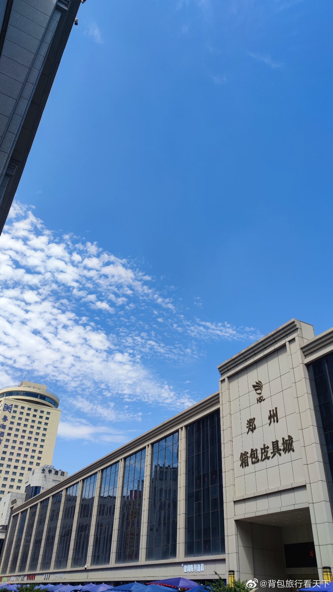 在郑州二七广场拍的蓝天,真的很美腻_高清图集_新浪网