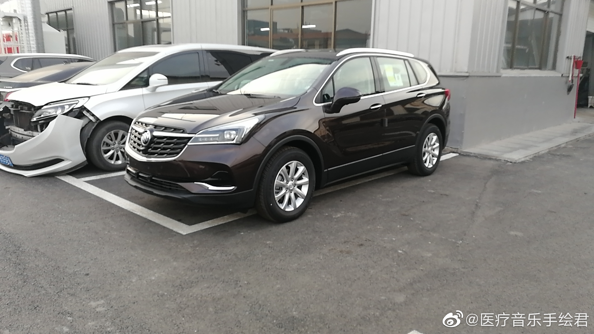 今天上午去别克4s店试驾了21款昂科威532t两驱豪华型