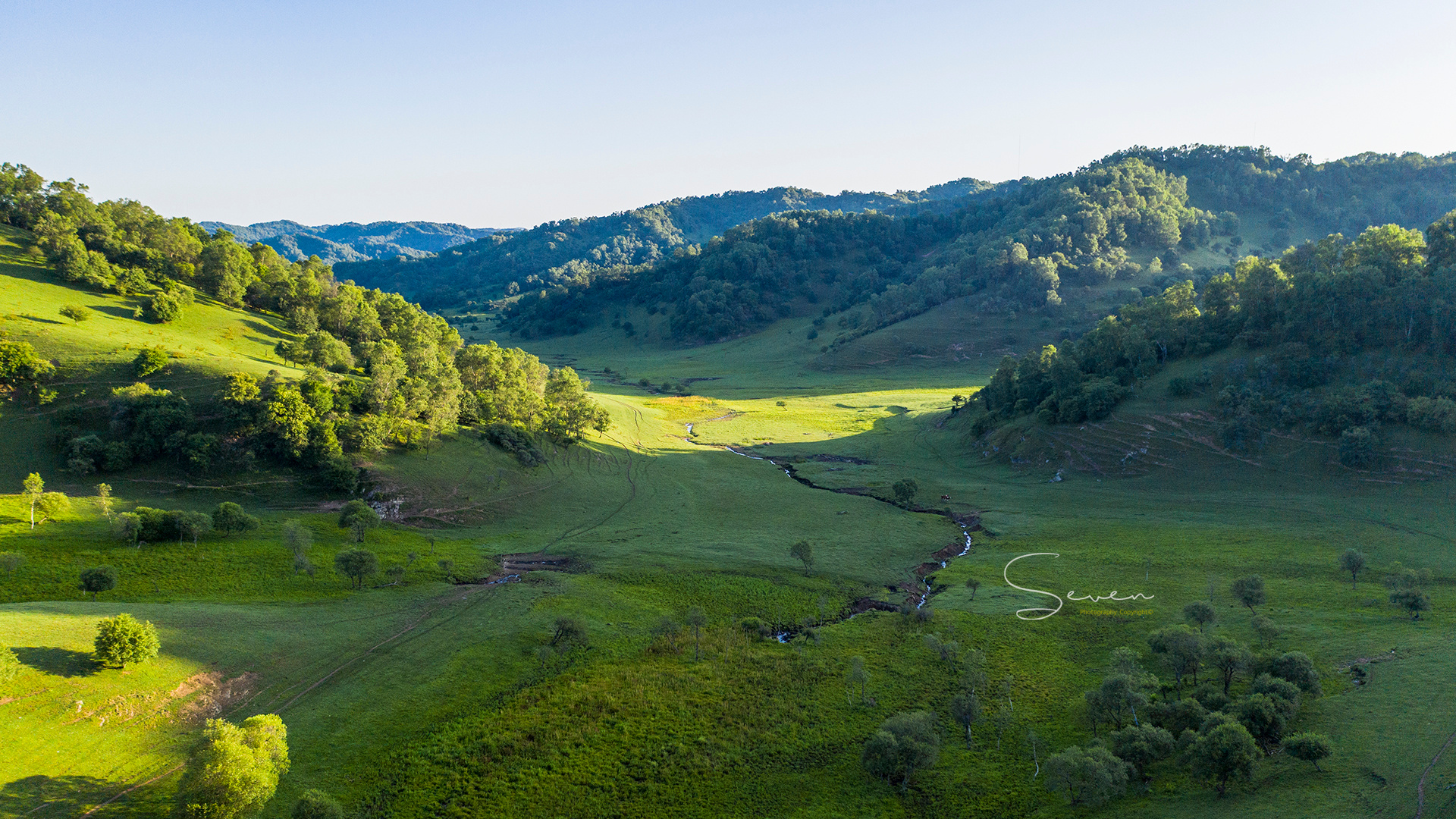 关山草原旅游景区 67关山草原真美,是个拍照避暑的好地方.