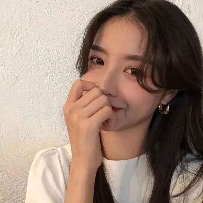 女生头像头像女无水印点赞变好看