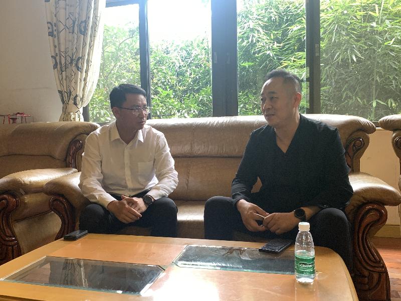滴水之恩永难忘县长帅朝晖率队赶赴长沙吊唁袁隆平院士并慰问其家属