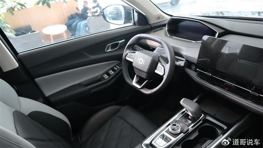 启源A06和Q05双车到店 一个偏向家用，一个战斗气息满满