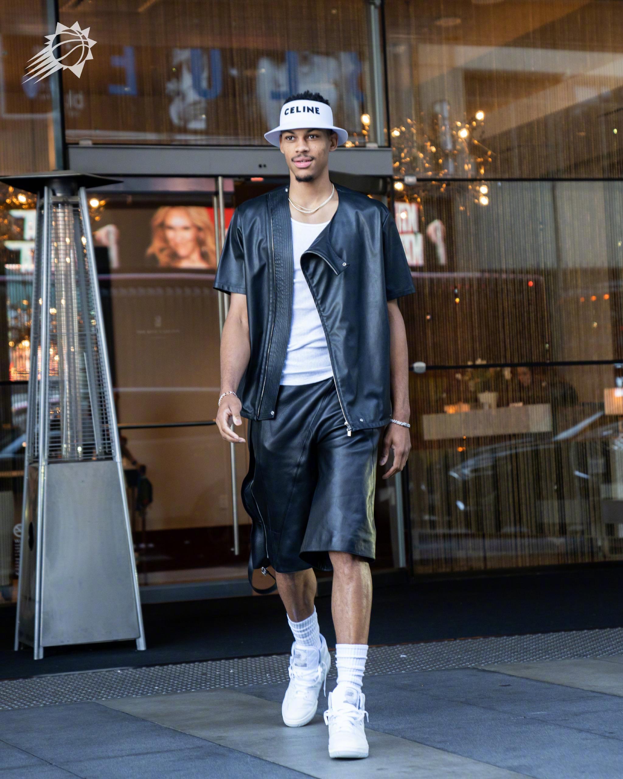 今日球员穿搭look谁是最佳型男