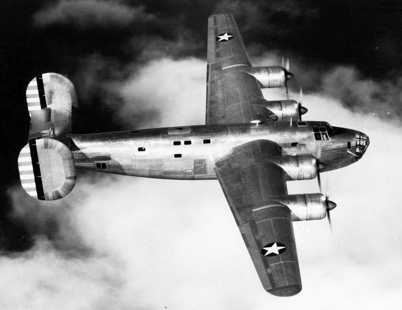 二战期间美国为何同时生产b17和b24这两种差不多的轰炸机