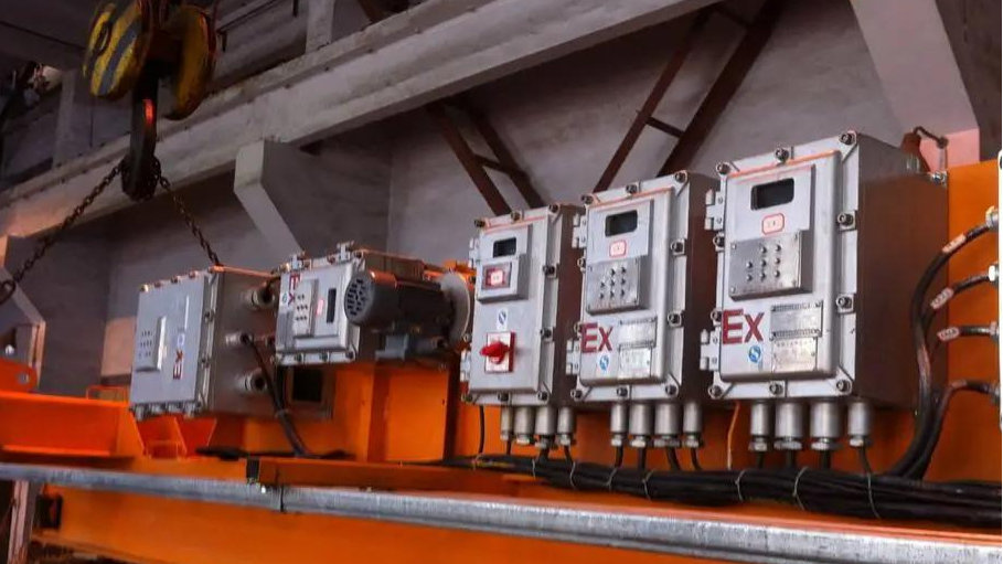 防爆窗价格及厂家 推荐 防腐木秋千价格及厂家推荐