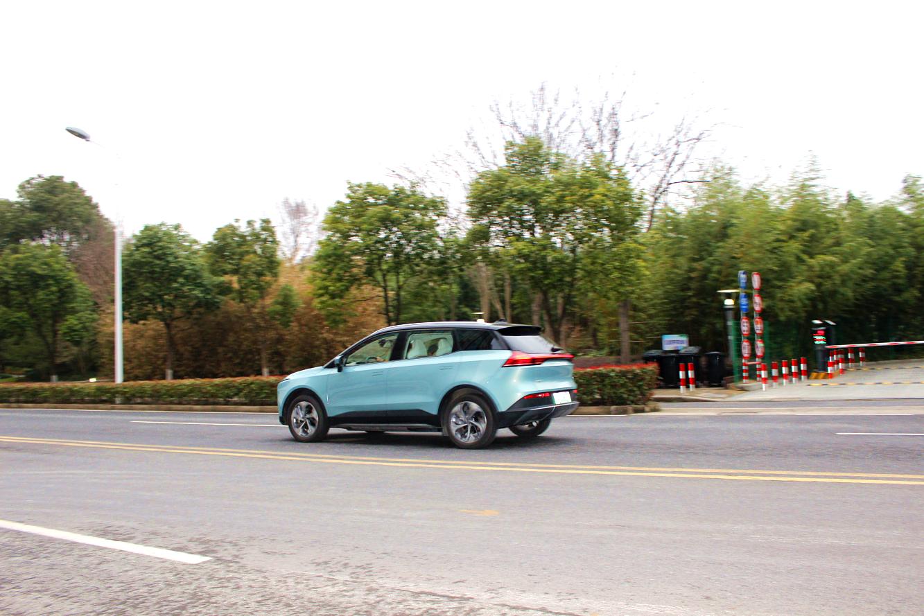 试驾爱驰u5pro20万级电动车能否兼顾舒适智能与性能