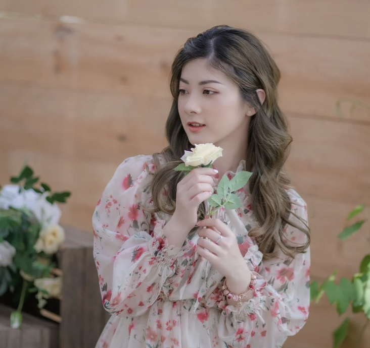 “21岁的送外卖单亲妈妈事件”：很心疼她，更为她而感到惋惜休闲区蓝鸢梦想 - Www.slyday.coM