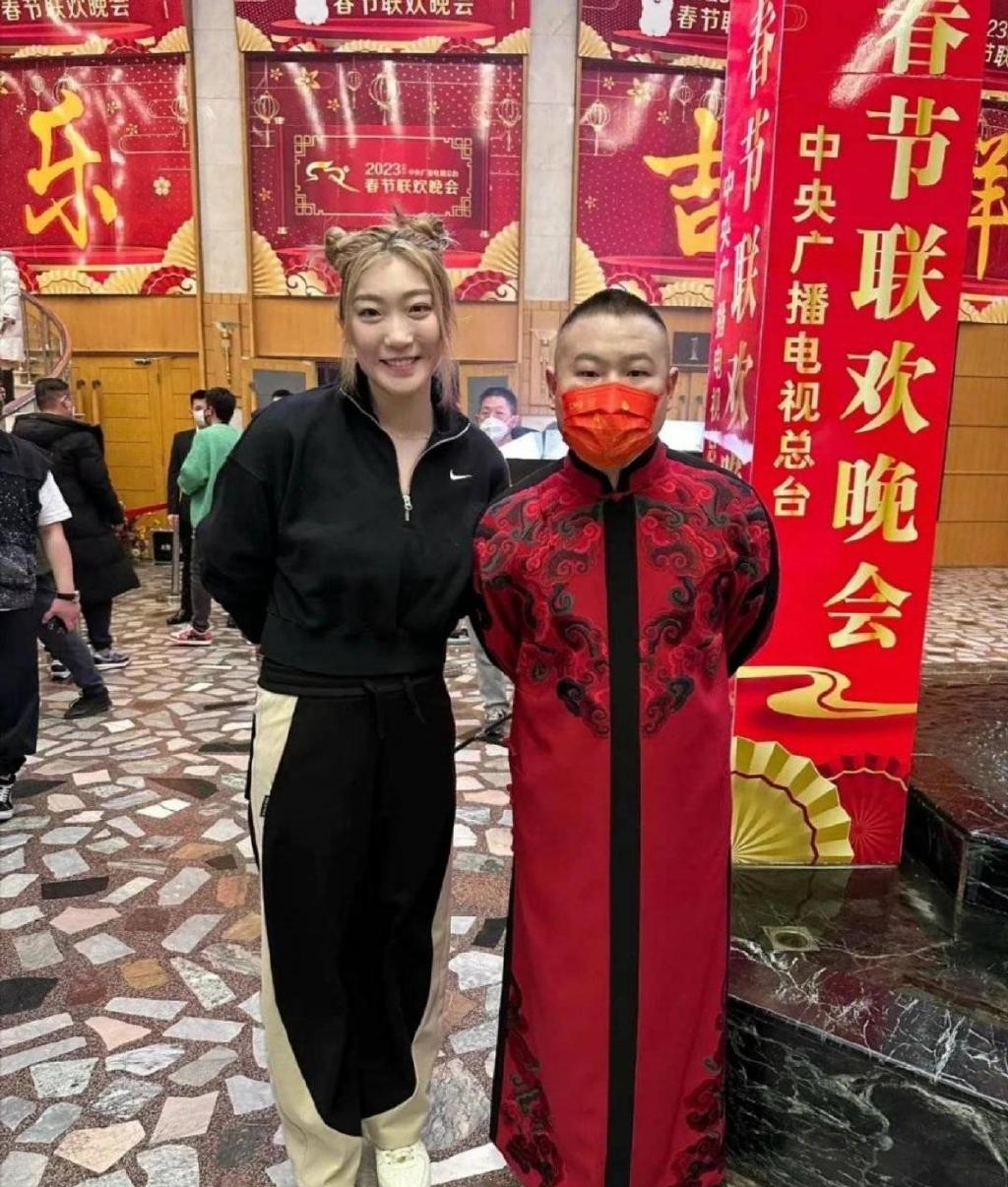 女篮李梦事件反转！体育大V发文力挺李梦，张隆前妻曝光裸照违法|李梦|张隆|前妻_新浪新闻