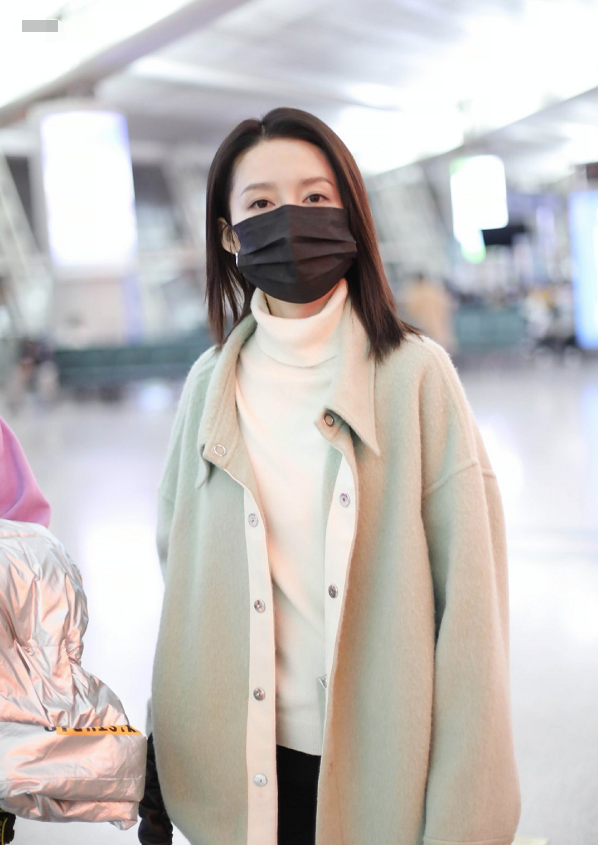 李沁才是名副其实的腿精!连无痕裤都穿不满,体重90斤我信了