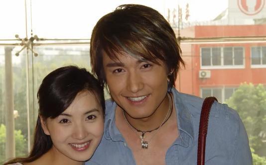 40岁万人迷近况曝光,亲手为豪门老公包饺子,气质高贵不输当年|陈好