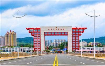 广西壮族自治区东兴市: 兴边富民路正宽 统筹发展势更强