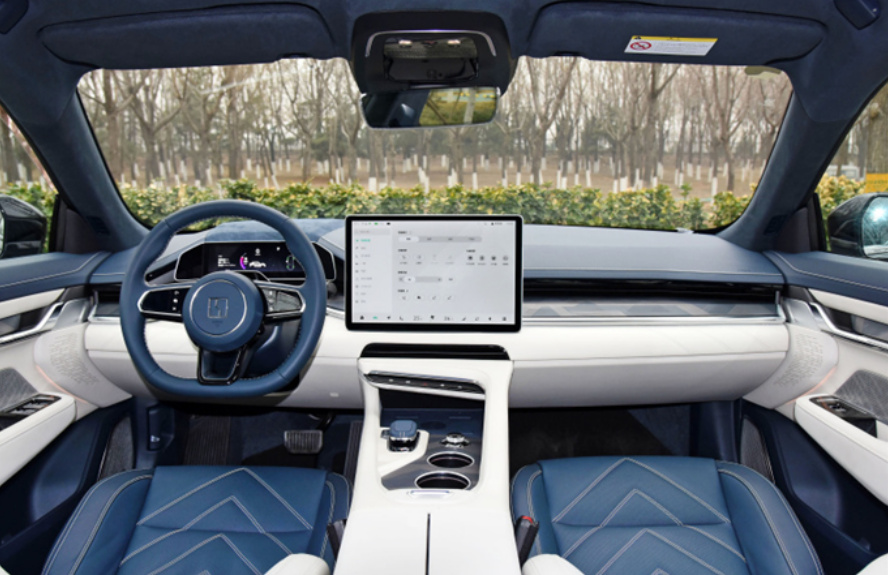 蔚来ET5对比极氪001，谁才是新能源市场的新宠？