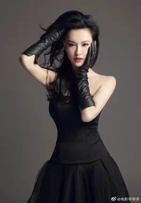 2012年莫小棋出演的《北京爱情故事》中"伍媚"的角色……_高清图集