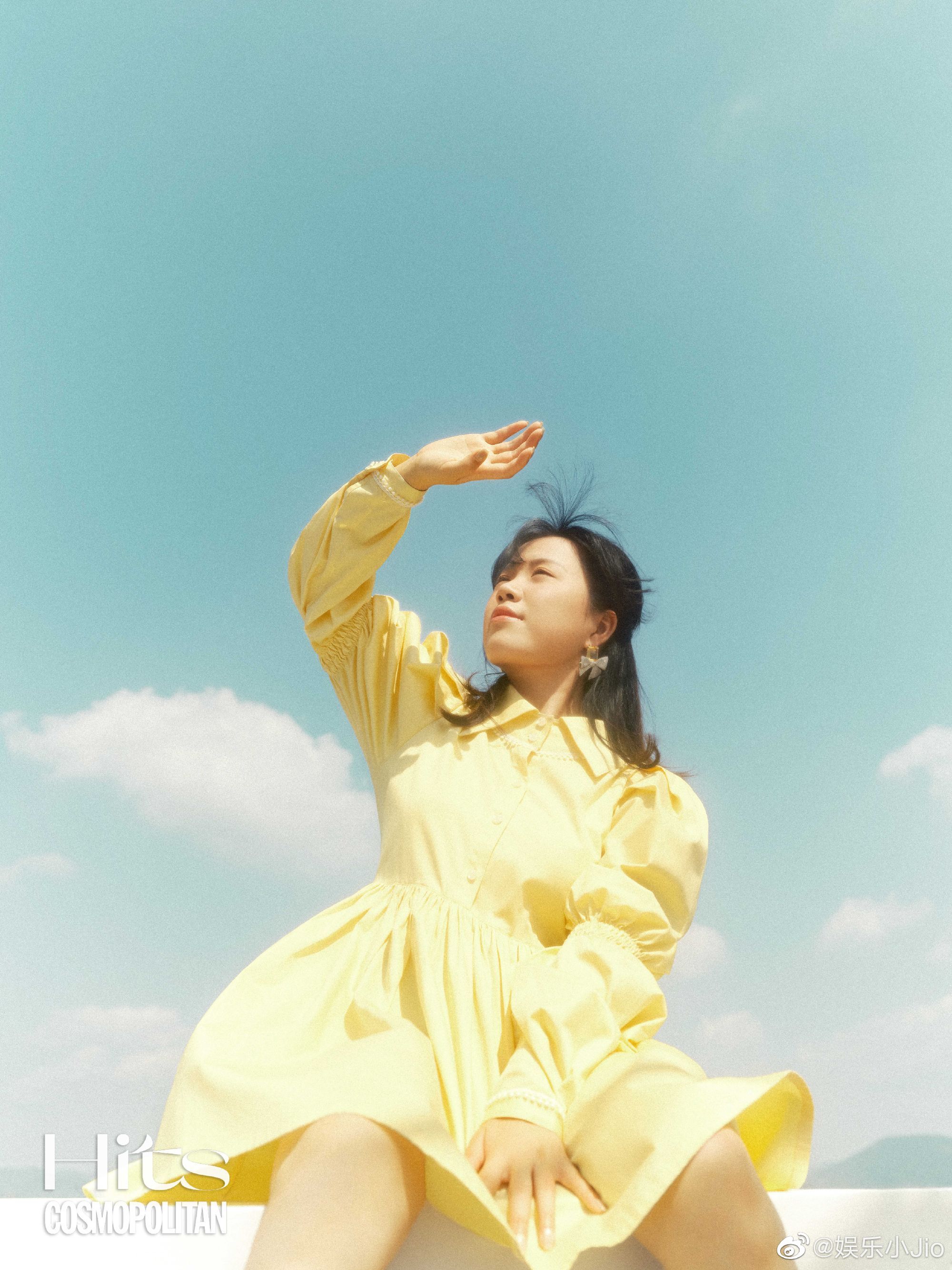 杨倩的写真脱下运动服穿上淑女裙子的杨倩简直太美了