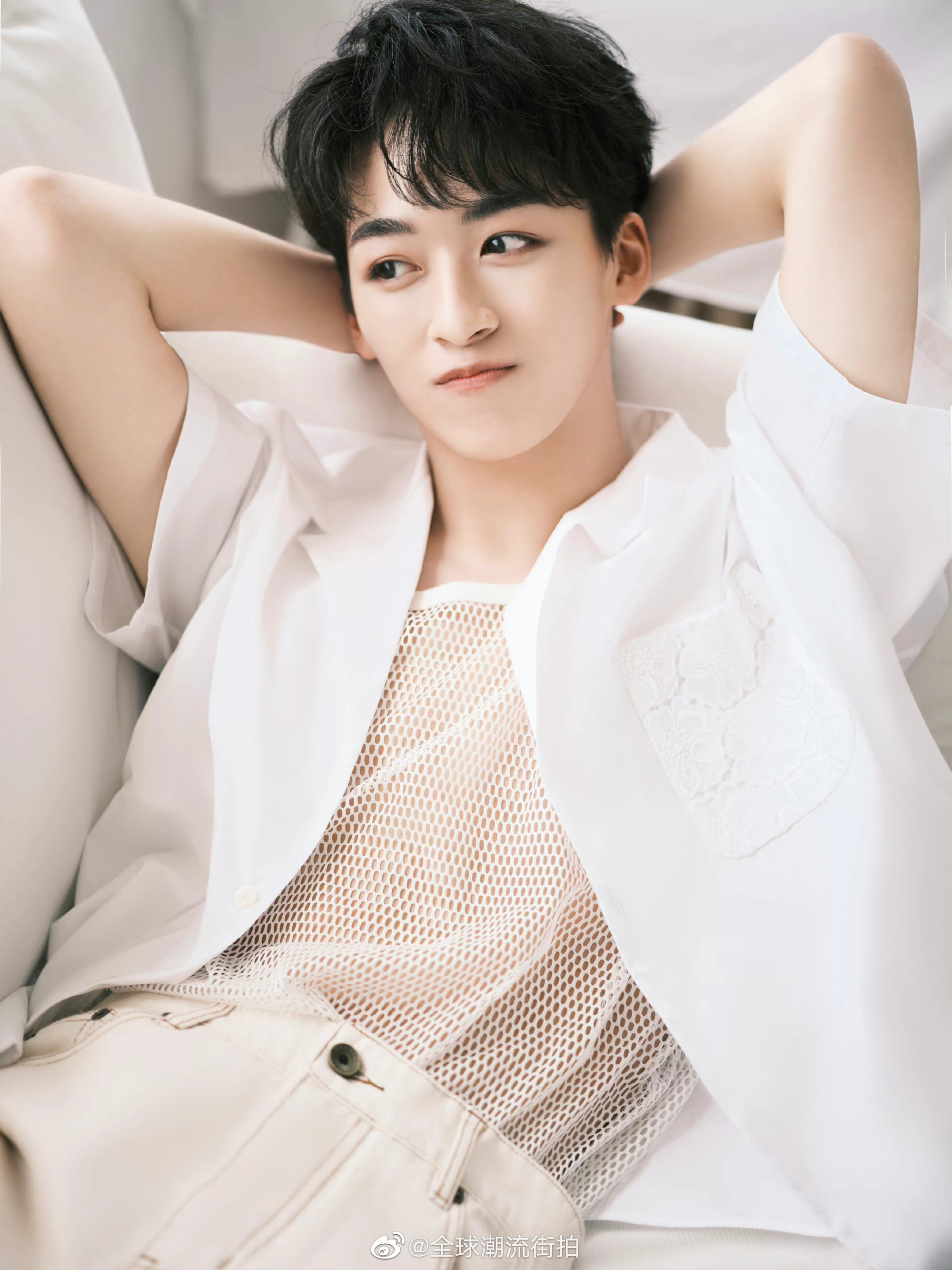 何洛洛夏日写真大片释出,如果夏天有记忆……__财经头条