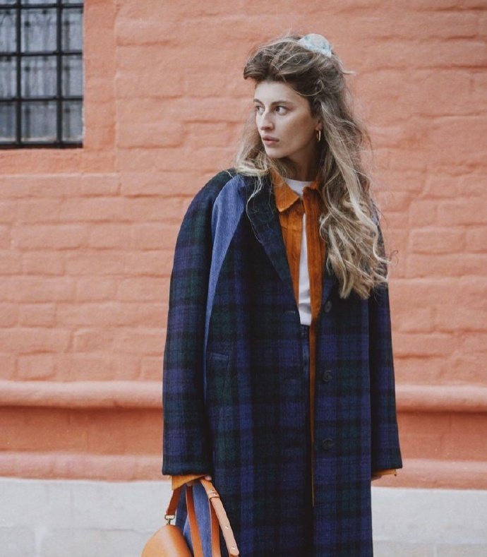 俄罗斯时尚博主气质氛围感穿搭