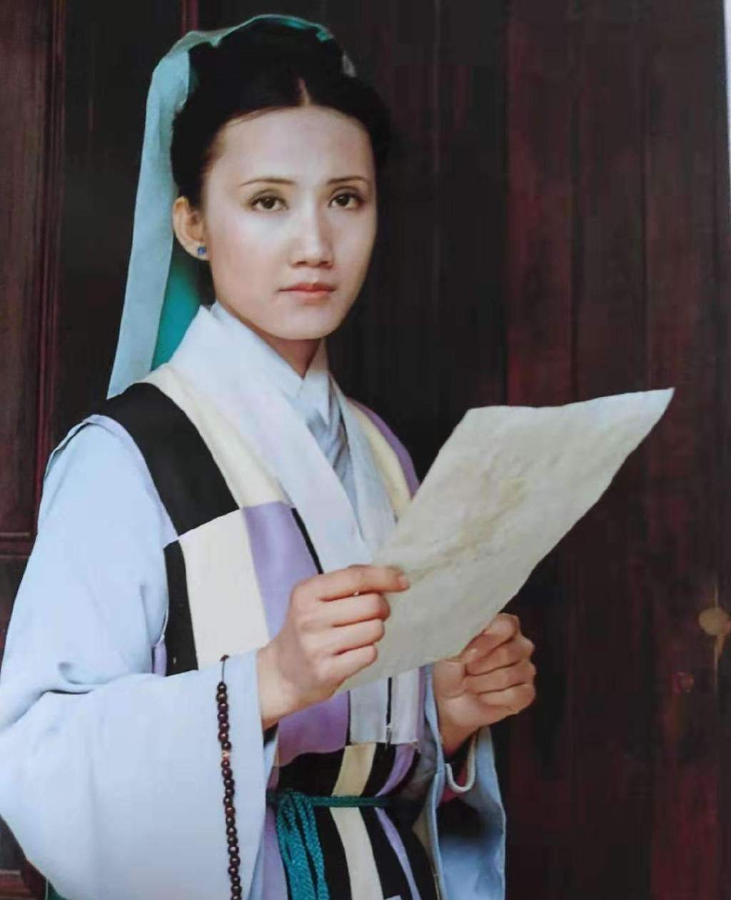 第十位,周月.