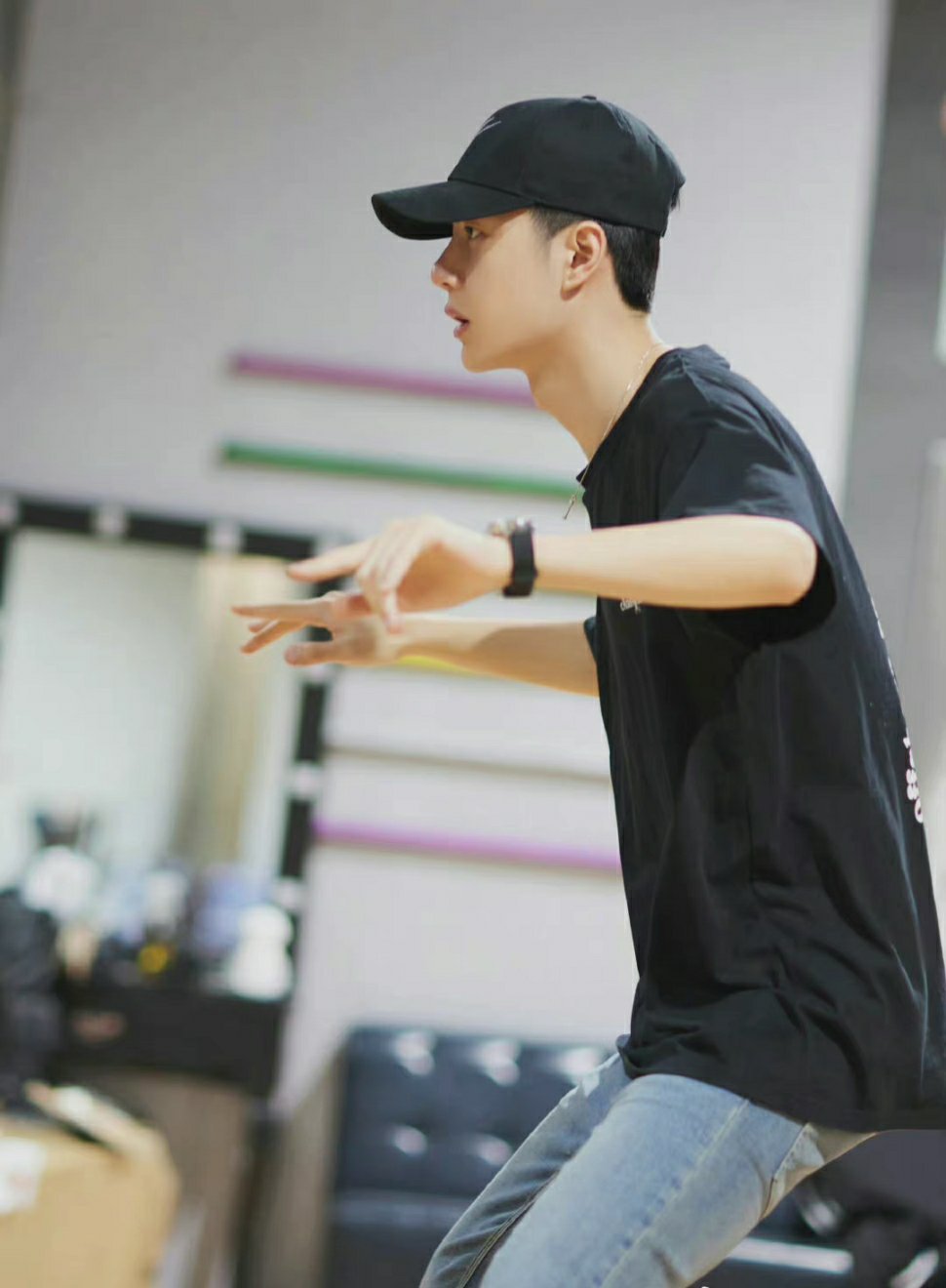 纸片人男友提名王一博,孩子都瘦成什么样了