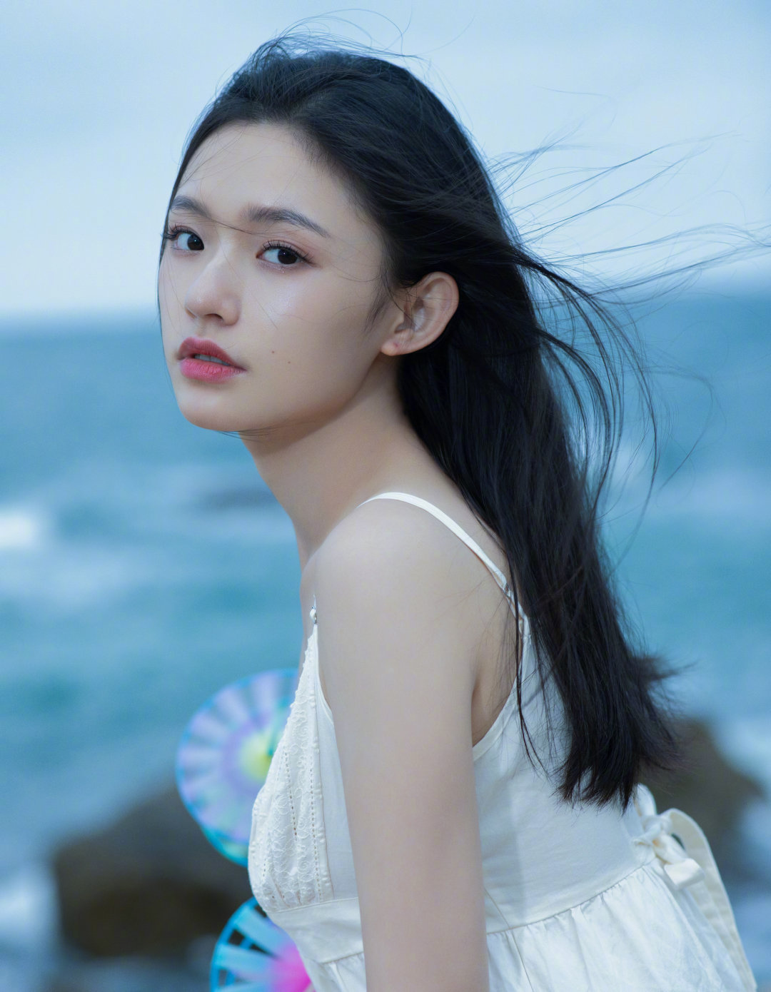 没想到林允已经出道八年了!__财经头条