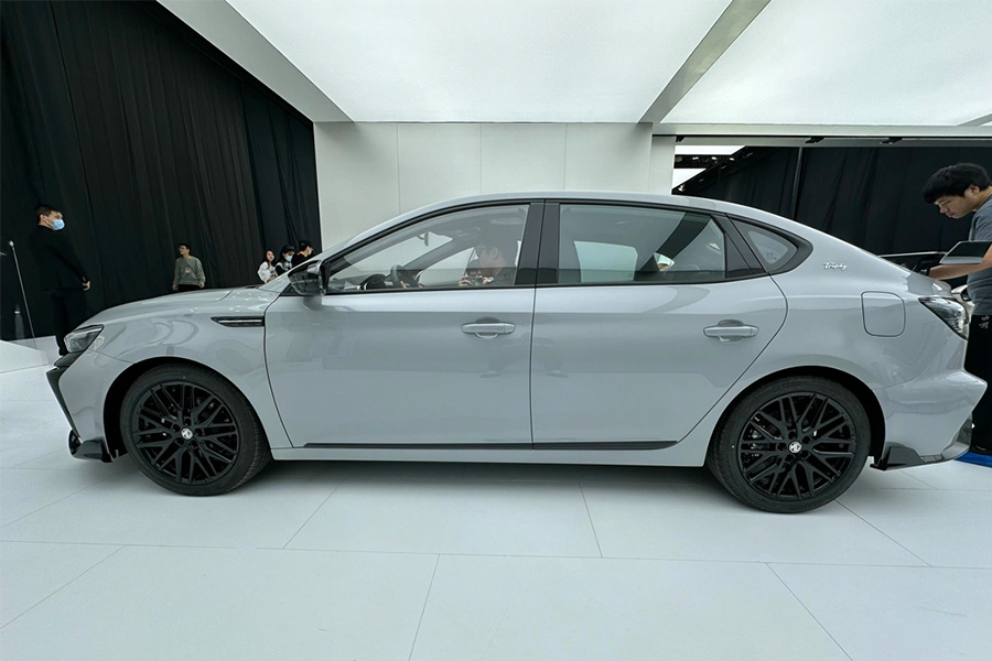 探馆广州车展名爵mg6xline版上市售价1238万元