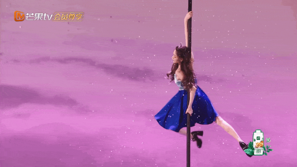 张天爱直播开场即惊艳！截图颜值真的好绝，开口秒变甜妹休闲区蓝鸢梦想 - Www.slyday.coM