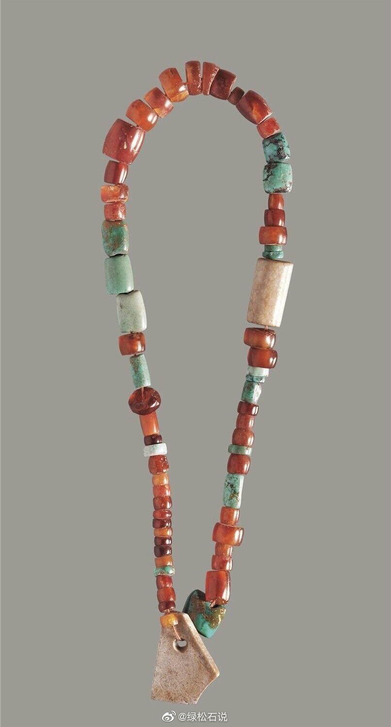 1 / 7 ①清·松石绿釉云龙纹瓷珠十八子手串②清·绿松石念珠③西周
