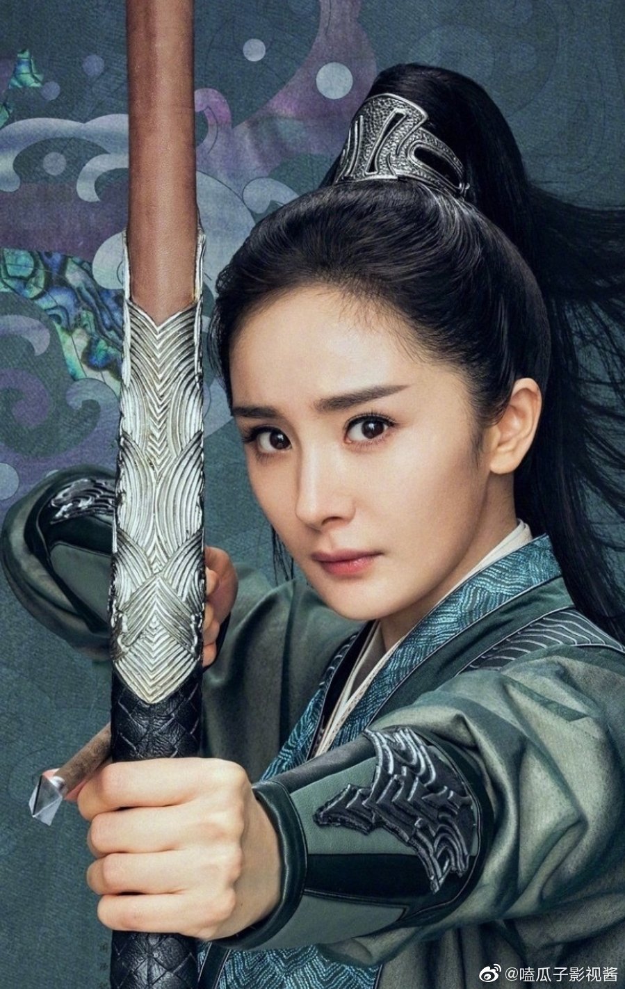《斛珠夫人》杨幂这造型超有女侠风范,英姿飒爽
