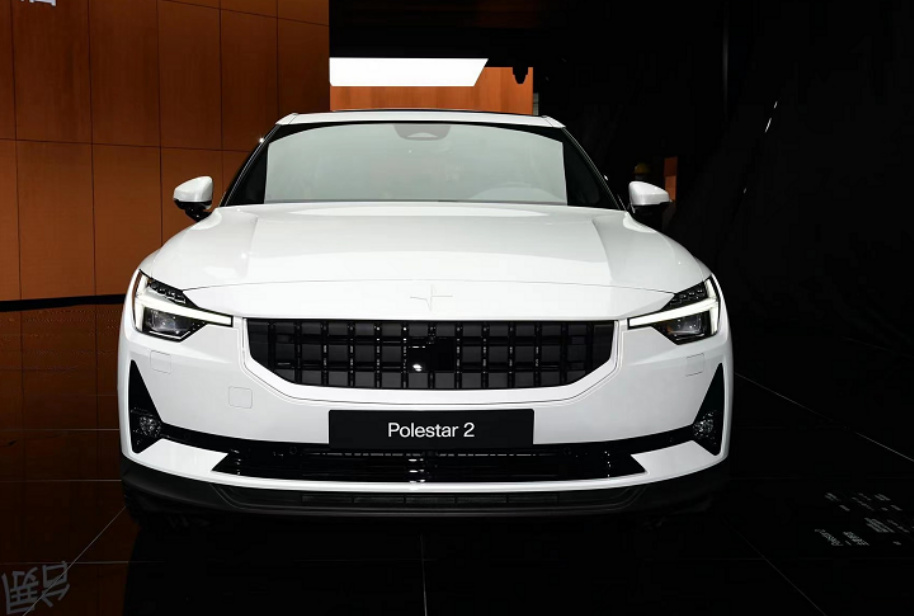 欧美风遇到中国风，极星2对比小鹏P7，谁才是年轻人的菜？