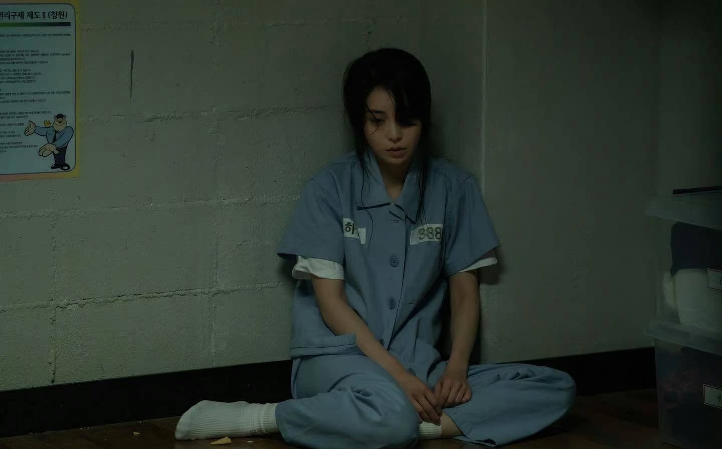 林智妍更新妍珍入狱照~开始走纯狱风了吗?|林智妍|喵喵_新浪新闻