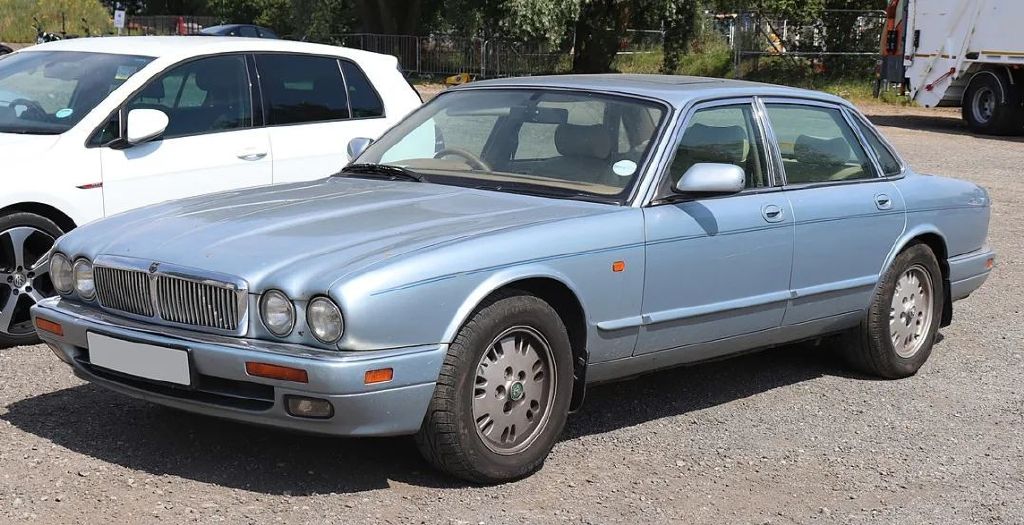 【历史】传承经典外观数十年,捷豹xj系列历史回顾