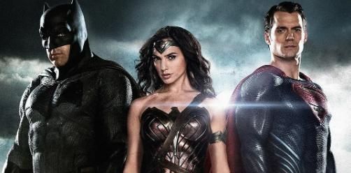 dc导演解释为何神奇女侠比蝙蝠侠和超人的年龄都要大许多