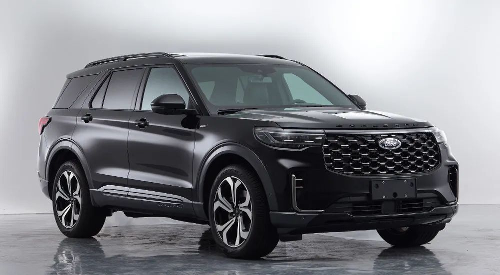 大尾翼+四出排气+全黑标，它是把运动范玩明白了休闲区蓝鸢梦想 - Www.slyday.coM