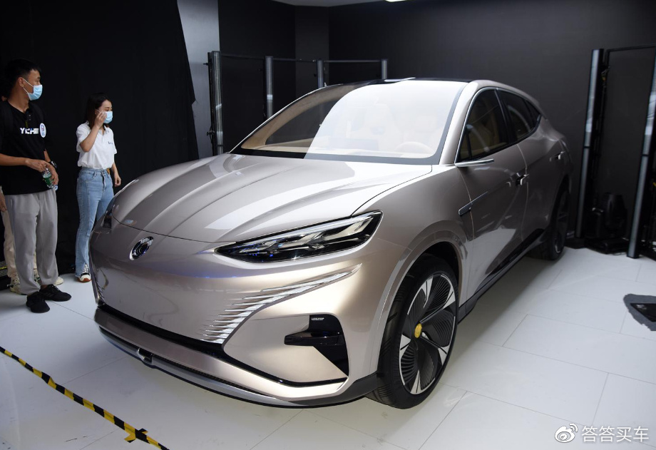 尾灯组并未采用概念车的设