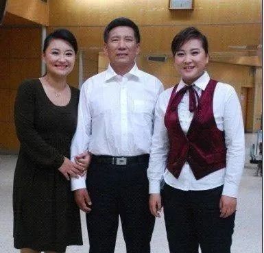 贾玲|贾丹|冯巩_新浪新闻