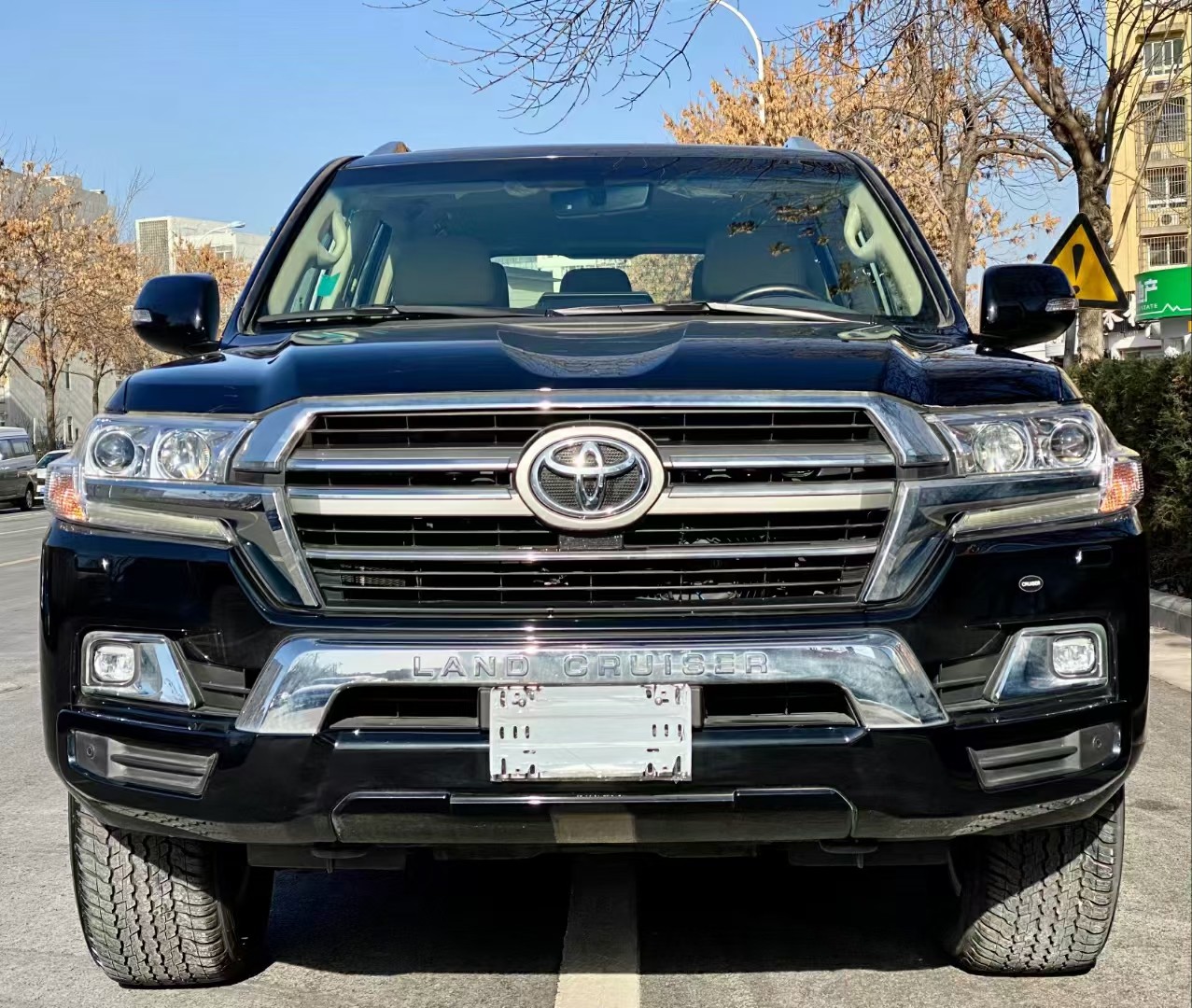 20款丰田酷路泽4600配置 陆巡v8包牌包税全国分期