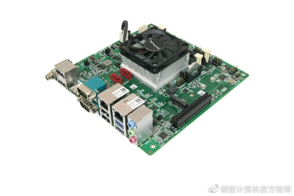 2014标志着首款 sapphire 嵌入式主板产品的制造成功,它是针对图形