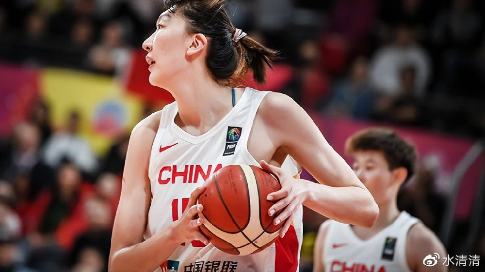 中国女篮73-71日本夺冠,5分钟绝境引逆转,“梦幻三核”缔造|王思雨|韩旭|中国女篮_新浪新闻
