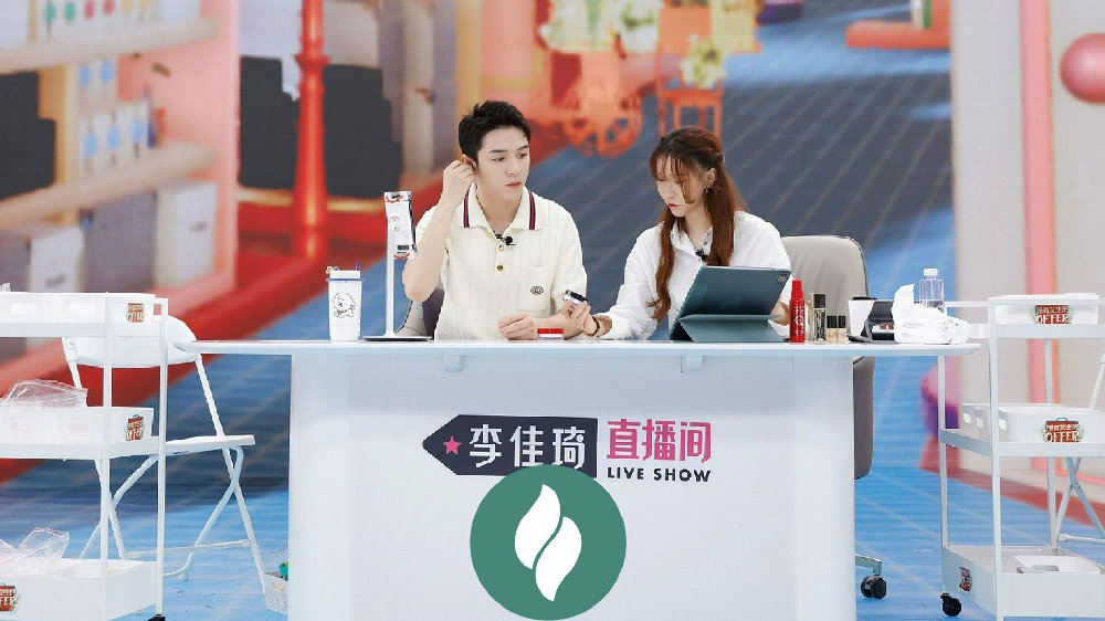 李佳琦带货的尽头是“开专柜”?|董宇辉|东方甄选|美ONE|主播|电商_新浪新闻