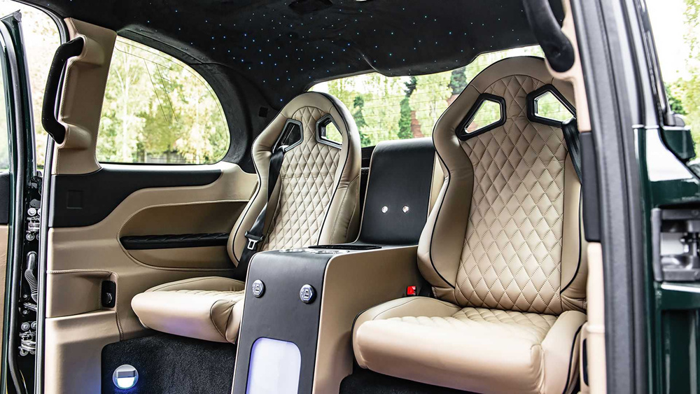 早在2018年,kahn design就推出了一款改装tx4来送别这款即将被tx5顶替