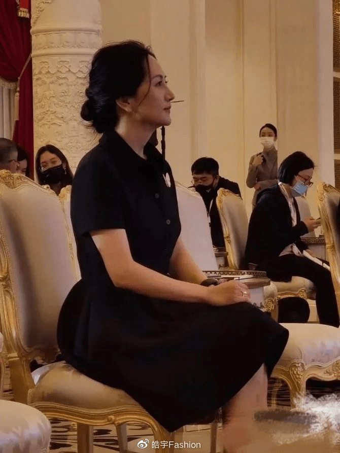华为千金骨相好!孟晚舟脸盘圆润端庄大气,任正非年轻时就很帅气|孟晚舟|任正非|脸盘_新浪新闻
