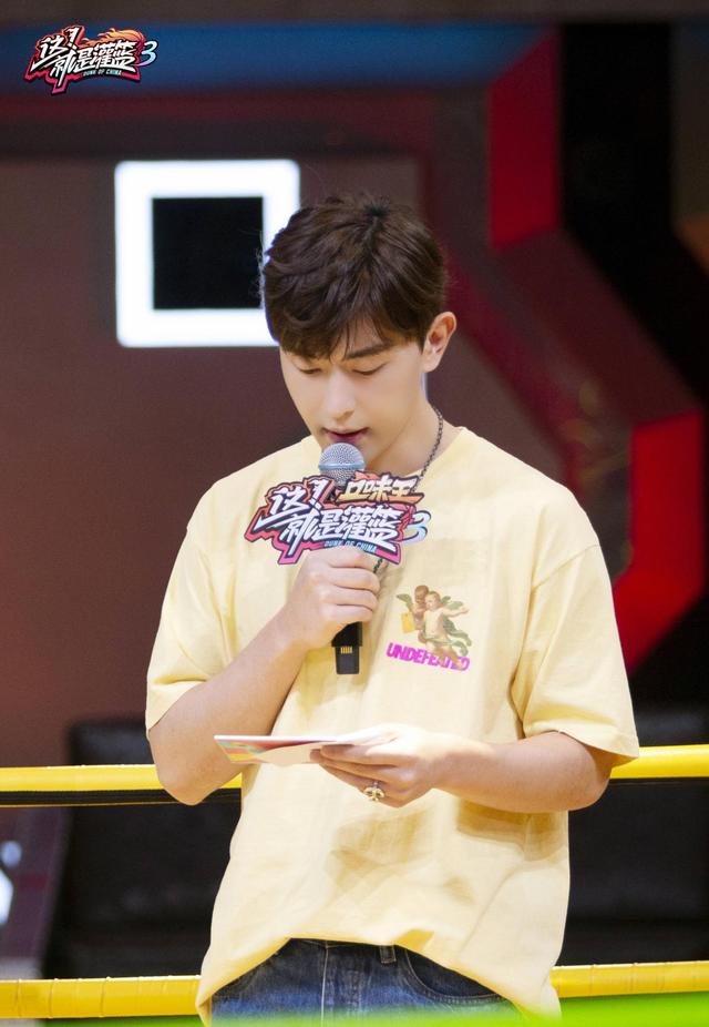 邓伦走红后,粉丝因他参加太多综艺而脱粉,现在终于要演新作品了