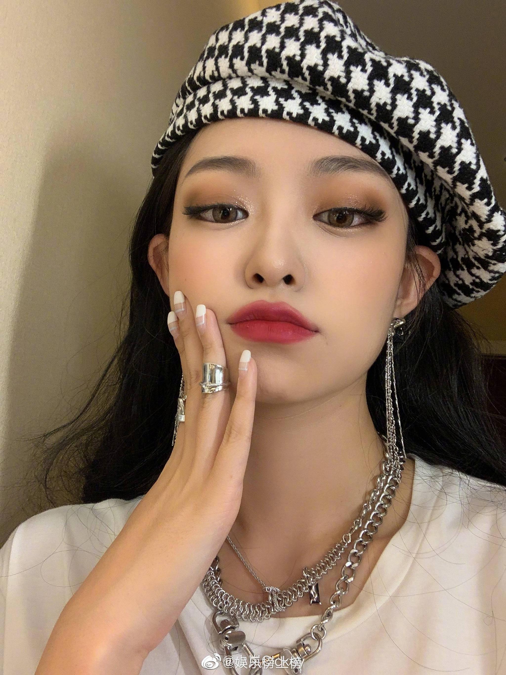 王小岚否认与朱星杰恋情现在朱星杰竟然光明正大得承认了