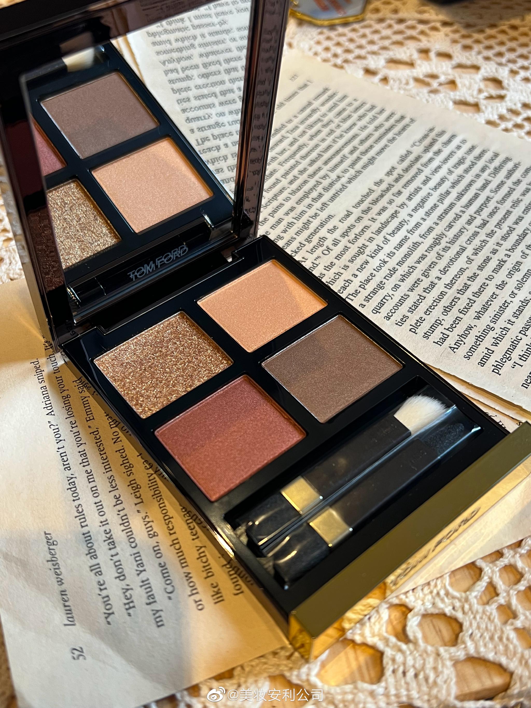 种草很久的tf四色眼影26终于入手了!__财经头条