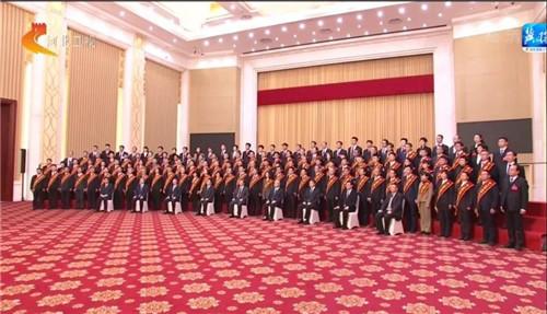 组织部部长孙丽娜 同参会代表合影12月14日下午,第八届河北省"人民