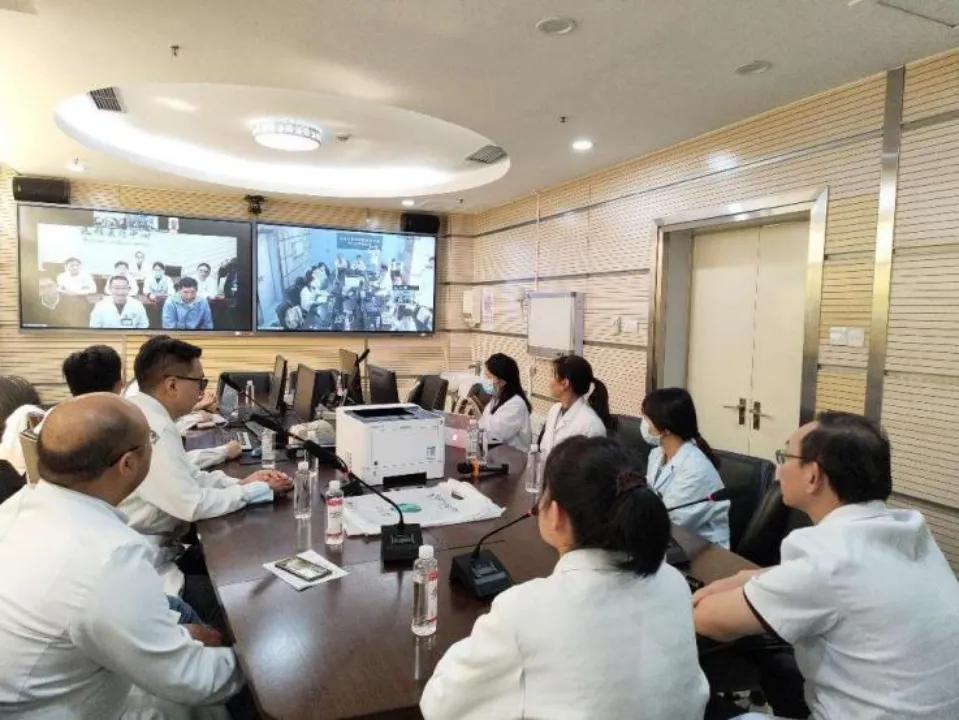“患者不动医师动” 华西医院跨越500公里开展首例医联体远程MDT门诊诊疗|会诊|诊疗|医院_新浪新闻