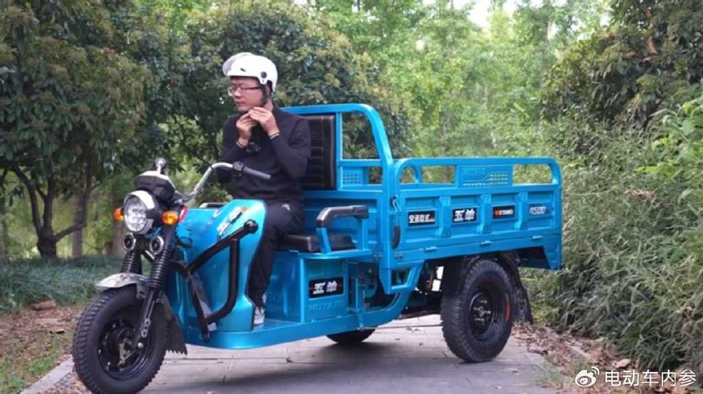 简化上牌流程不需要驾驶证电动三轮车上路要求放松车主笑了