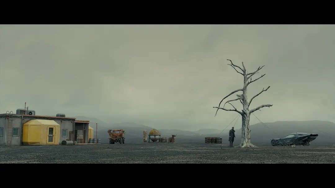 电影画面篇银翼杀手2049重启第一部的经典之外