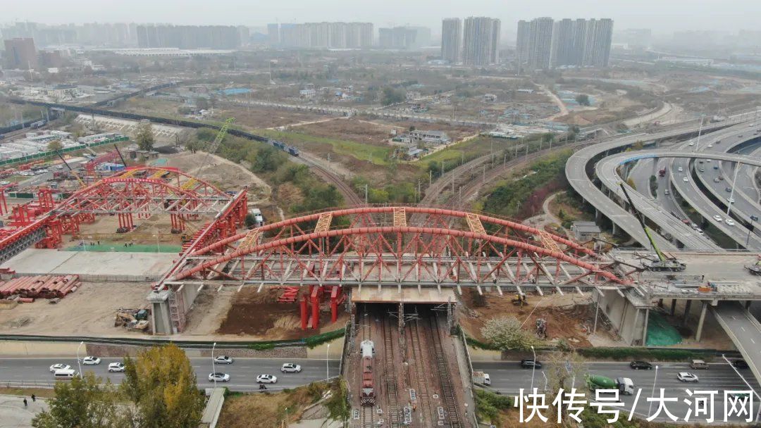 今天郑州彩虹桥开始横移拆解施工